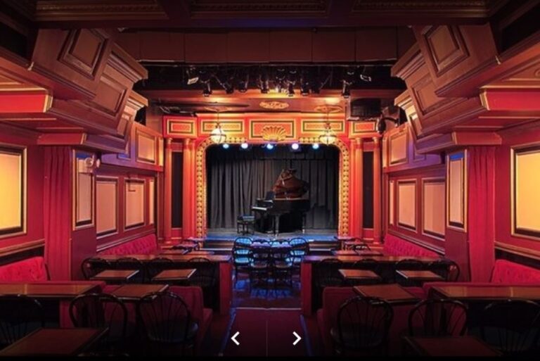 ComedyClubDCInterior1 768x513